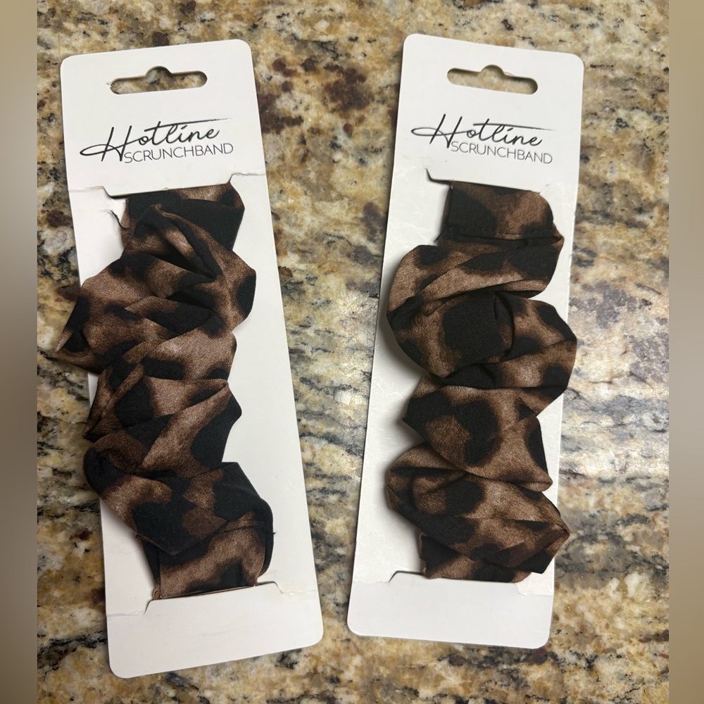 Hotline scrunchie Leopard Print watch band NWT
